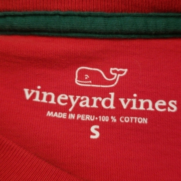 Vineyard Vines Red Christmas T-Shirt - Picture 8 of 9
